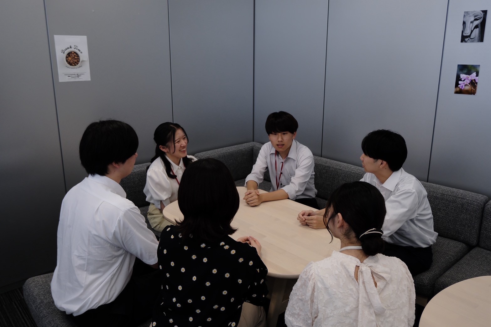 採用ブログ_2025新卒写真